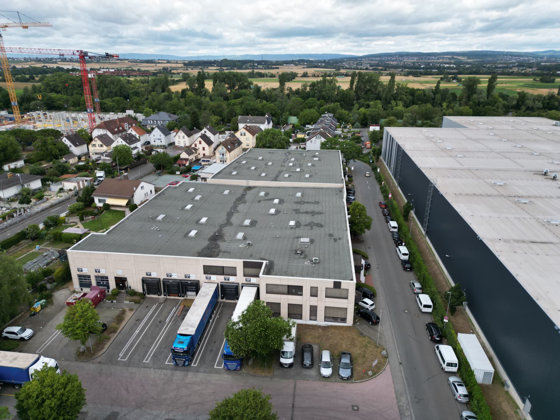 Lager- und Bürofläche in Raunheim aus der Luft