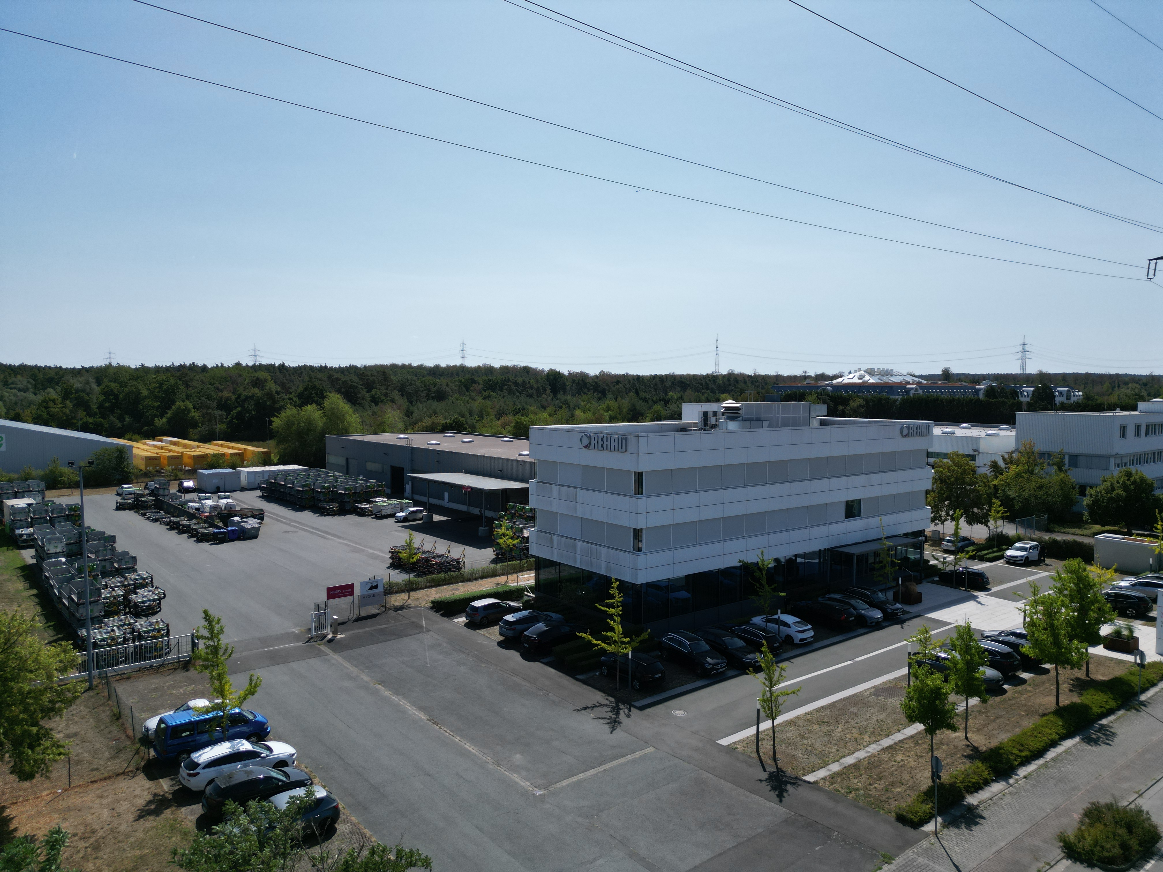 Lager- und Bürofläche in Dietzenbach aus der Luft